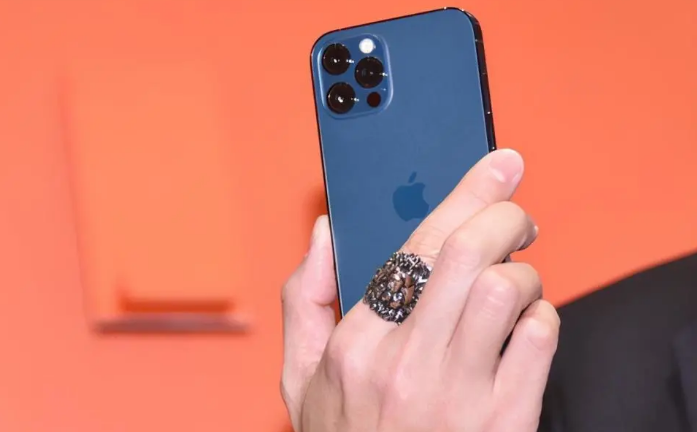 高要苹果手机维修分享iPhone12系列重启方法教程 